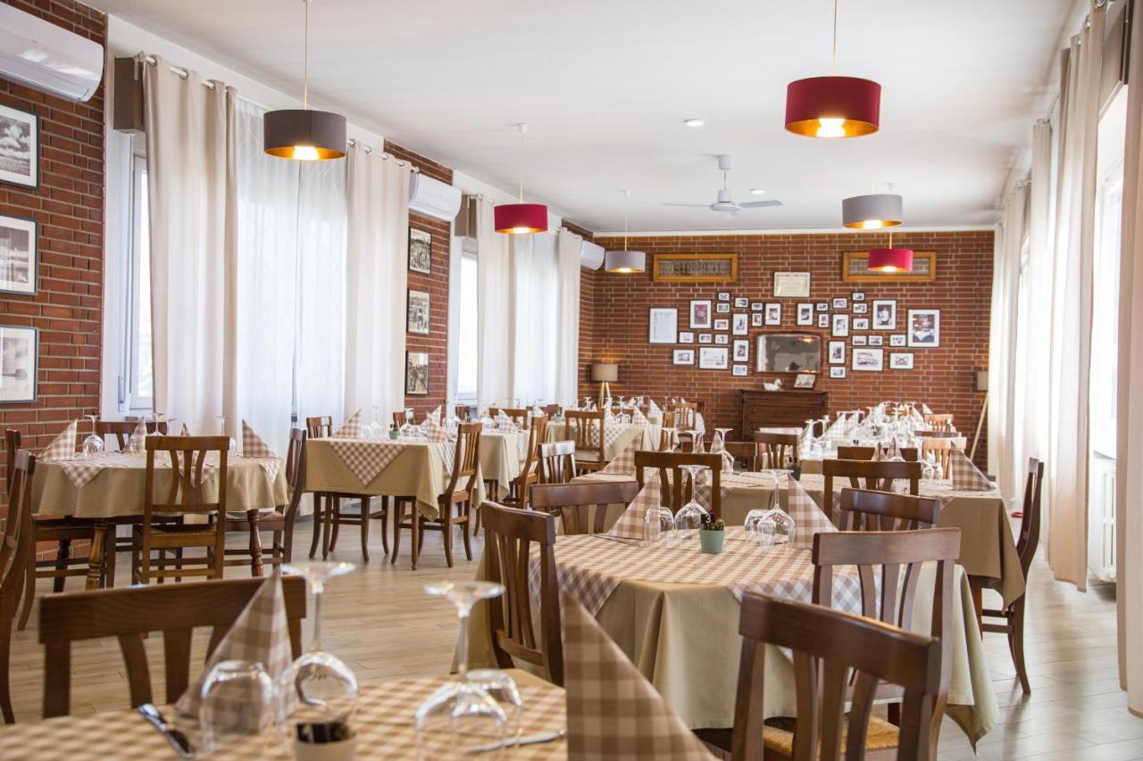 Locanda La Castellana Castello d'Agogna Экстерьер фото