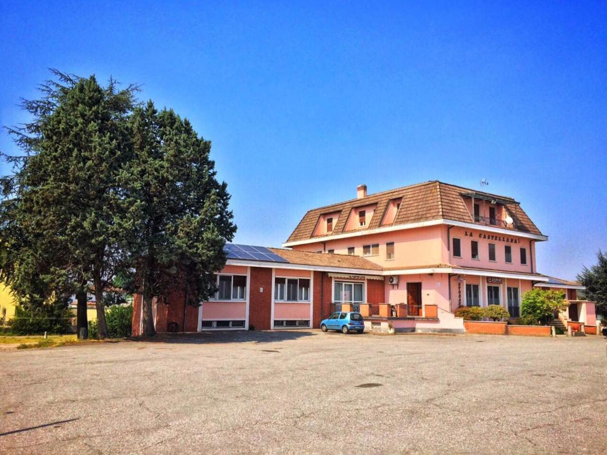 Locanda La Castellana Castello d'Agogna Экстерьер фото